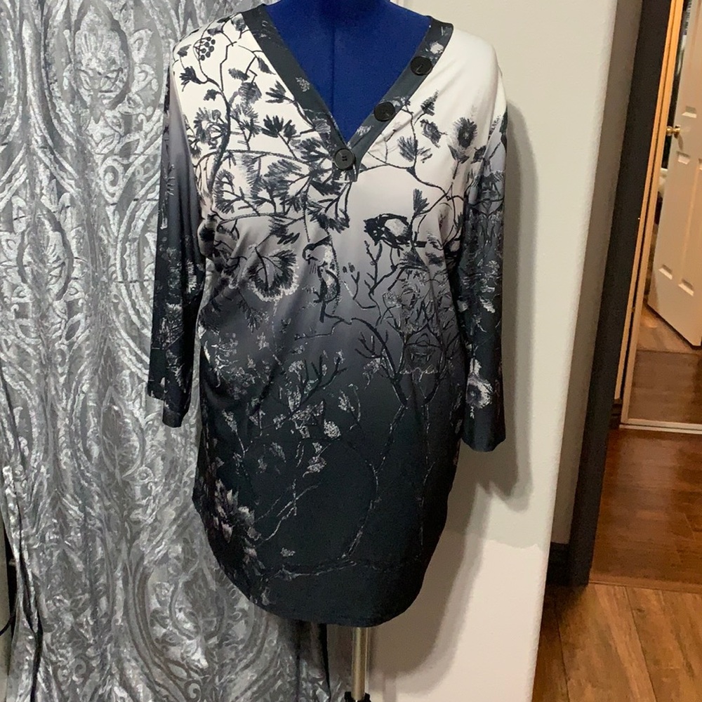 Lily black and grey tunic